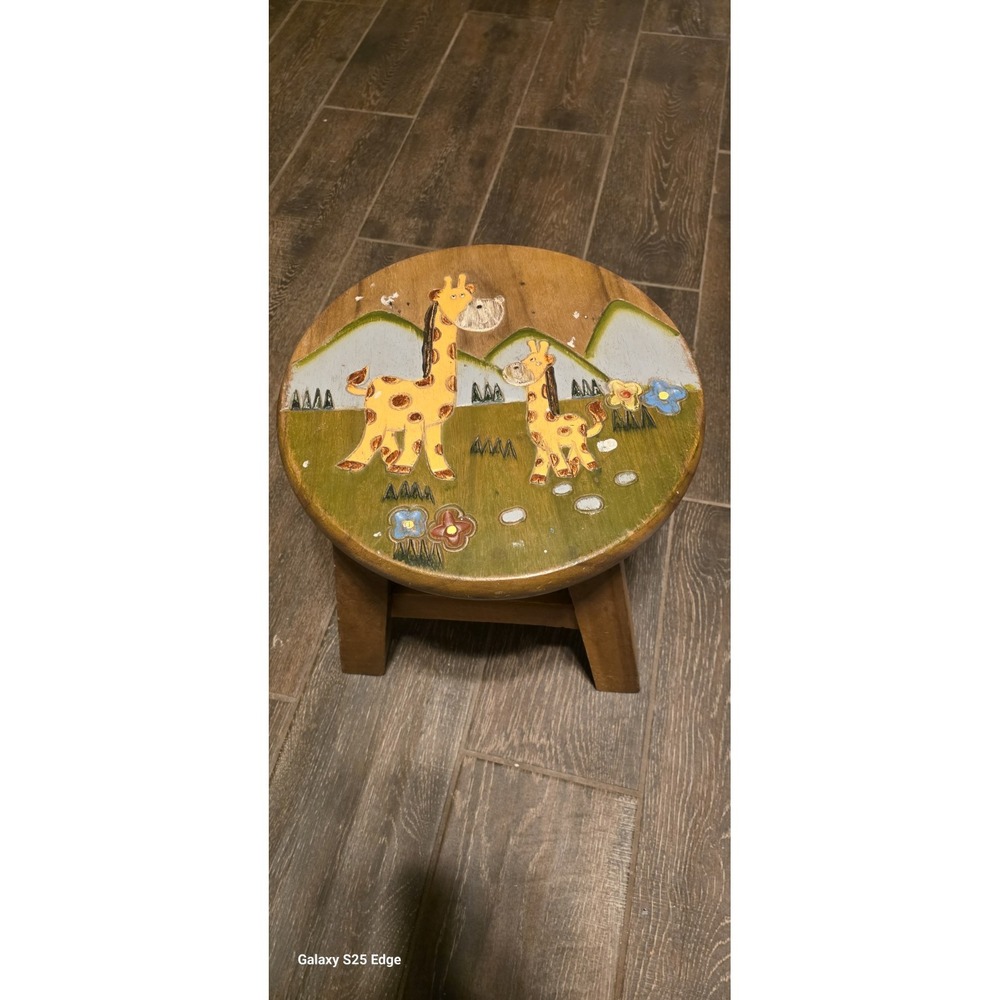 Playful Giraff's  Wooden Stool Hand Crafted Painted Thailand 2016 Preowned